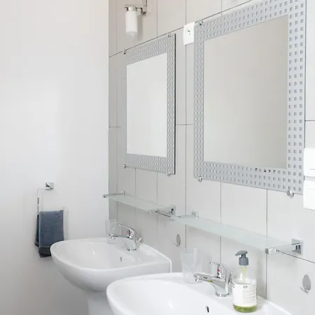 Villa Zachee - Maison Familiale & Parking Gratuit
